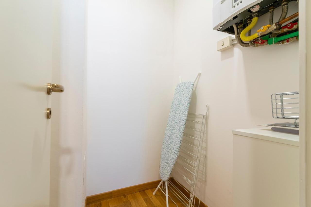 Residenza Cornaggia Apartment Milano Ngoại thất bức ảnh